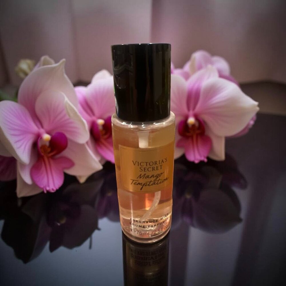 Victoria's Secret Mango Temptation Fragrance Mist Body Spray 2.5 oz Travel Size